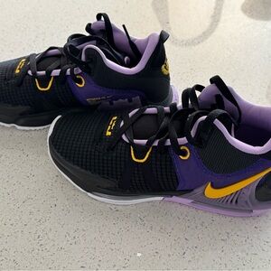 Nike LeBron Witness 7 'Lakers Men’s Size 8.5